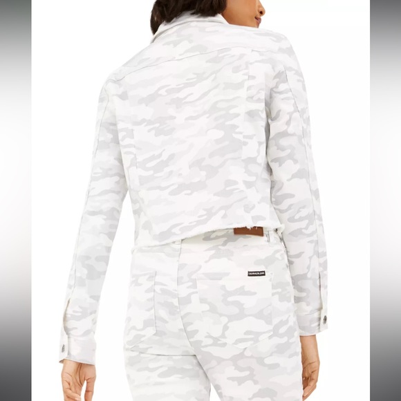 🆑 CALVIN KLEIN JEANS Camo-Print Trucker Jacket - Picture 2 of 13